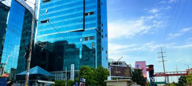 Easy access to major roads and metro connectivity in noida electronic city and sector 62